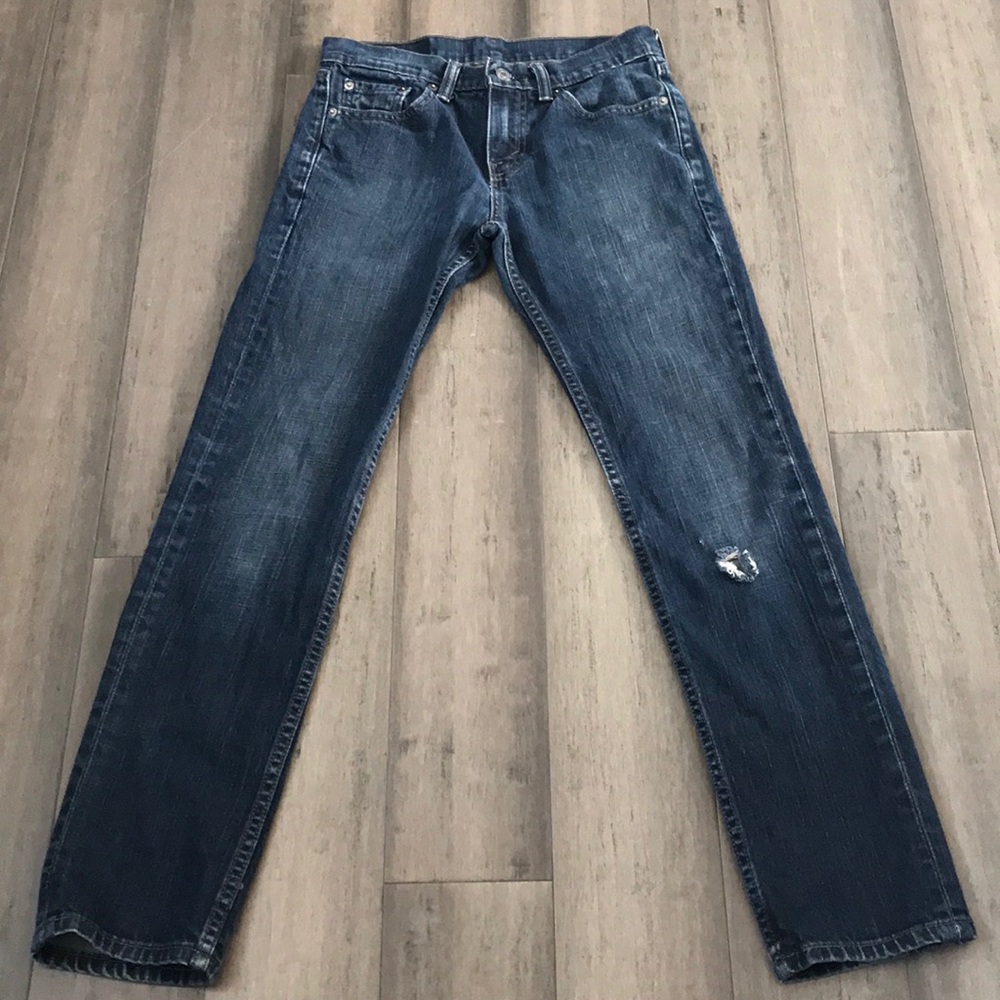 Levi’s women’s Straight leg Jeans with black label